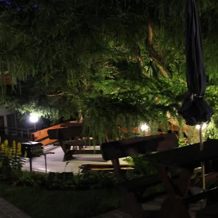 Anna Kwatera prywatna *