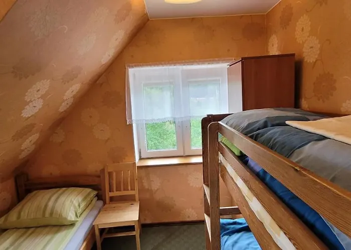 Anna Kwatera prywatna *