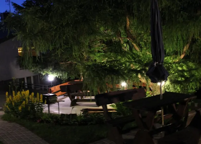 Anna Alloggio in famiglia *